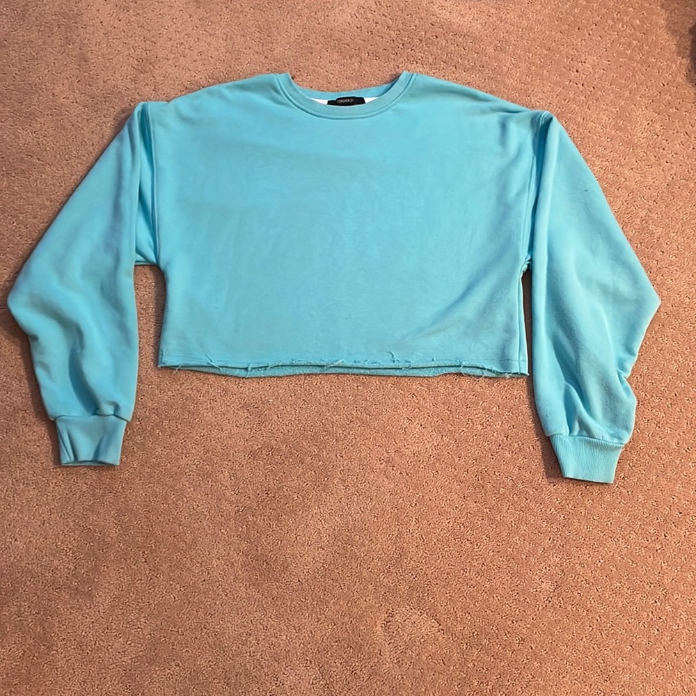 Forever 21 Women’s blue sweatshirt